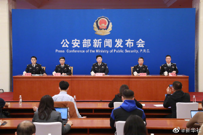 ����������100�����ȫ��ҵ��׼